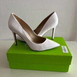 Sam Edelman White Pumps S10